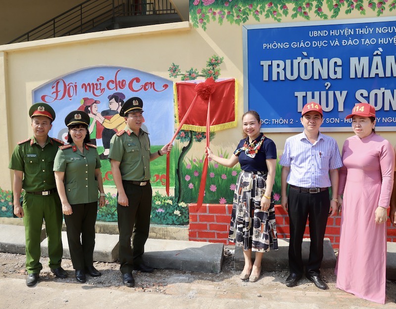 Sôi nổi hoạt động trải nghiệm “Trẻ em an toàn – Trường học hạnh phúc” năm học 2023- 2024